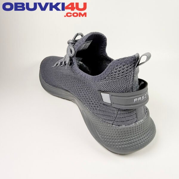 Men's Sport Shoes Battle - Image 4