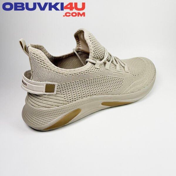 Men's Sport Shoes Battle - Image 3