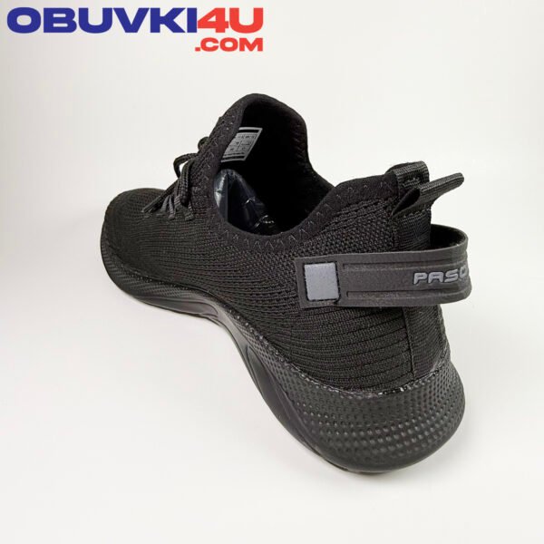Men's Sport Shoes Battle - Image 4