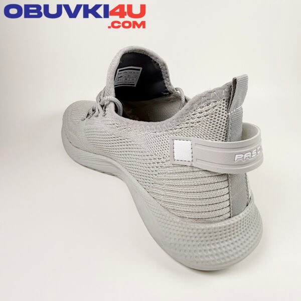 Men's Sport Shoes Battle - Image 4
